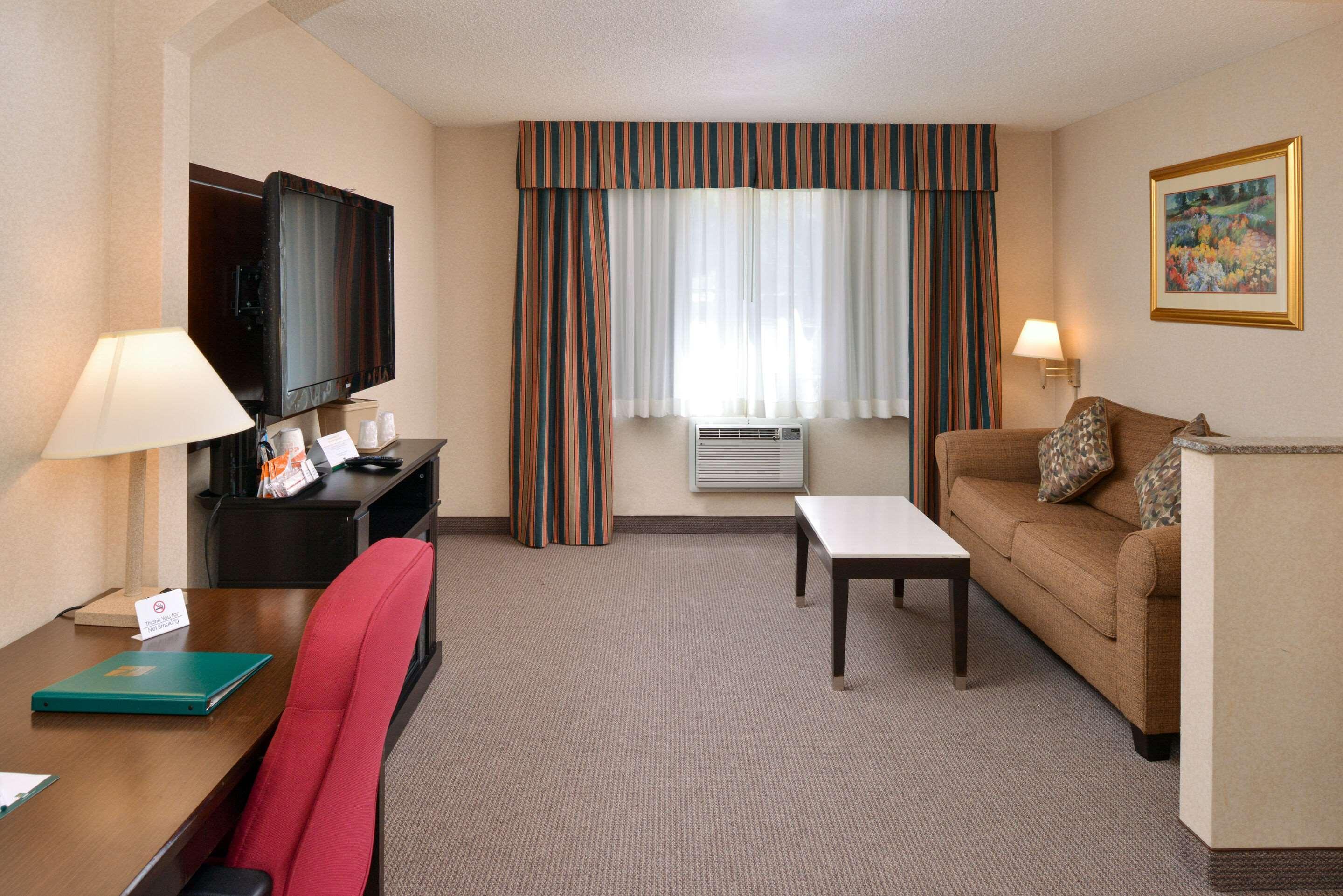 Quality Inn & Suites Walnut - City Of Industry Екстер'єр фото